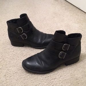 Born boots booties